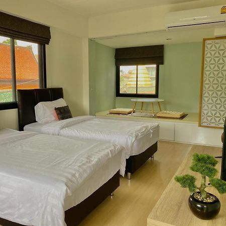 Hostel Baan Ploy In (Adults Only) Chiang Mai Exterior foto