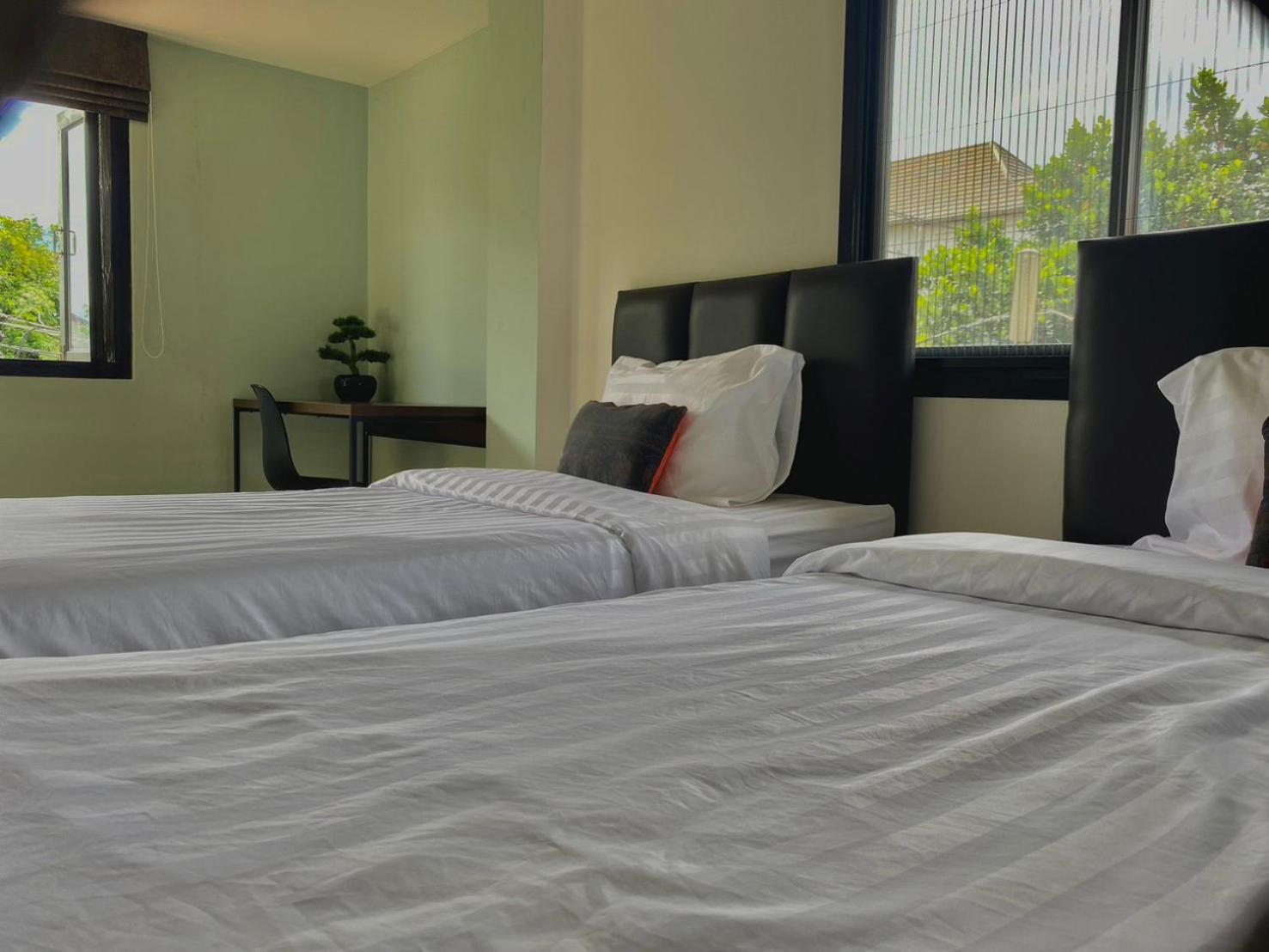Hostel Baan Ploy In (Adults Only) Chiang Mai Exterior foto